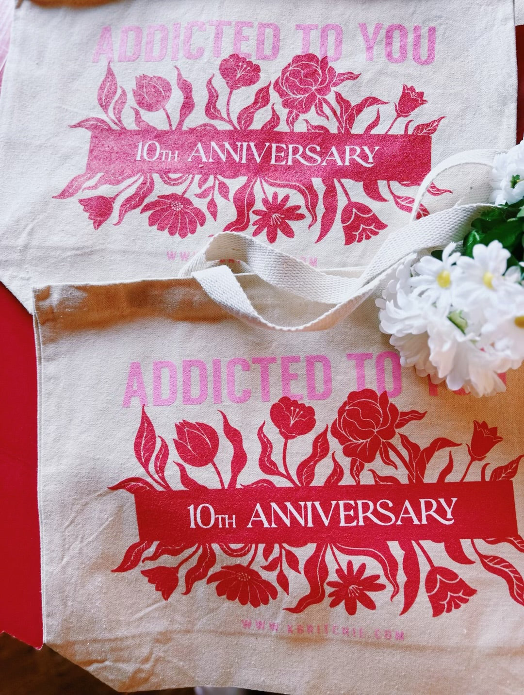10th Anniversary Gift Box - Addicted to You